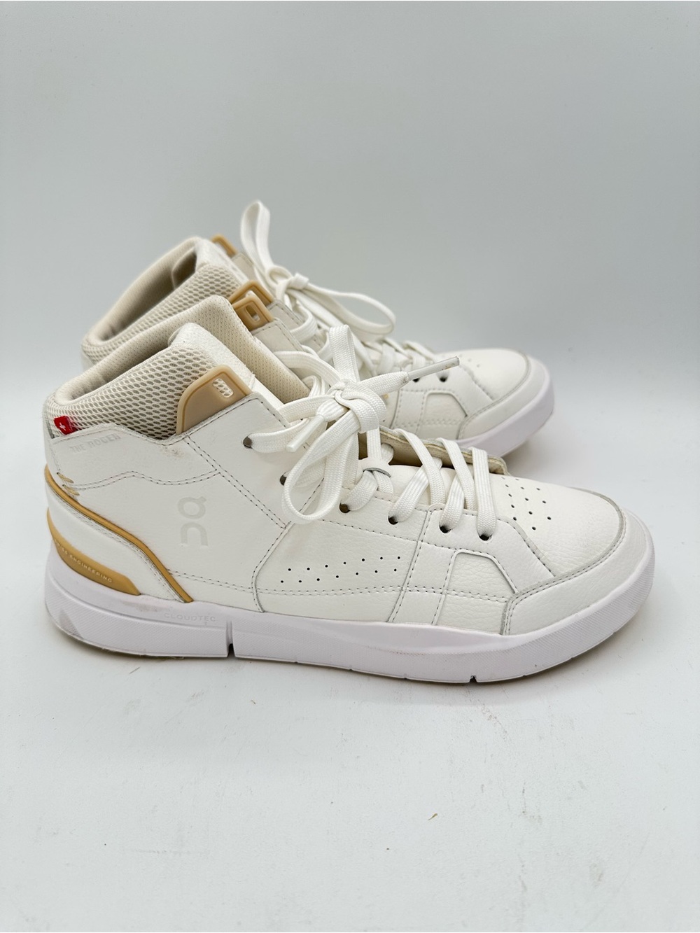 On running The Roger Clubhouse Mid White Sand Women’s Tennis Sneakers Size 8